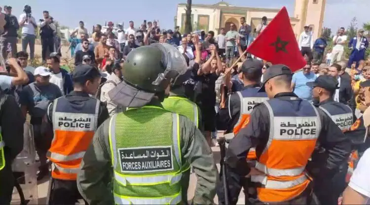 بعد زيارة الوزير ..دعوات لاحتجاجات حاشدة أمام مستشفى أكادير