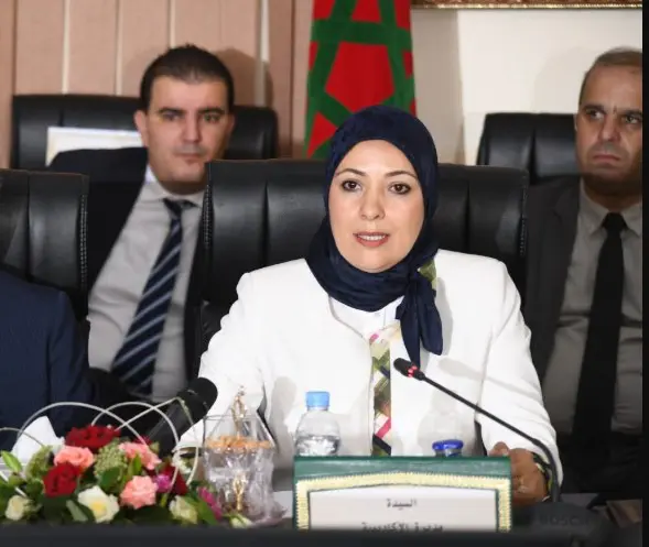 كدش تهاجم أكاديمية الشرق وتتهمها بالترقيع وهدر الزمن المدرسي منية موزوري مديرة الأكاديمية الجهوية للتربية والتكوين لجهة الشرق