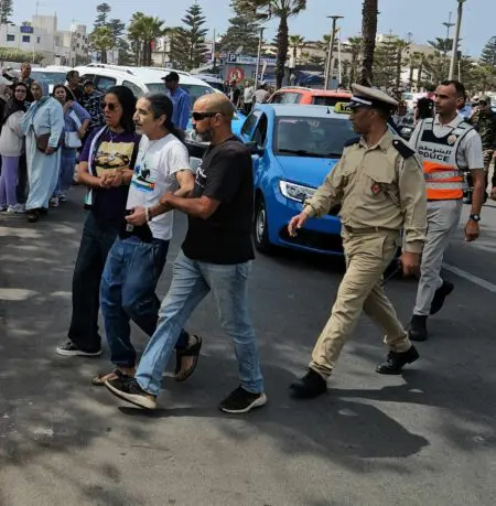 احتجاجات بالصويرة على الوضع الصحي تنتهي بتوقيفات