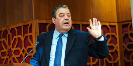 ادريس السنتيسي يلعب على حبلين.. مقعد لابنته أو ” الرحيل ” من الحركة