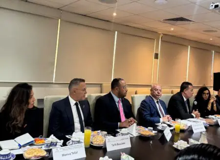 رئيس “الباطرونا” في عين العاصفة من جديد.. رحلة إلى المكسيك تفضح “نفوذ” موظفة محظوظة براتب سمين وأدوار غامضة