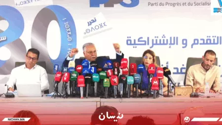 “حزب الكتاب” يطالب بإلزامية التصويت وحظر الهواتف في مكاتب الاقتراع