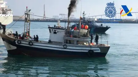 22 سنة سجنا لمالك سفينة هربت الحشيش من المغرب بعد وفاة ستة بحارة