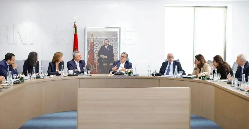 “الأحرار” يعلن “الانخراط في قنوات الحوار” مع التعبيرات الشبابية ويُشيد بـ”التدخلات النظامية” للأمن