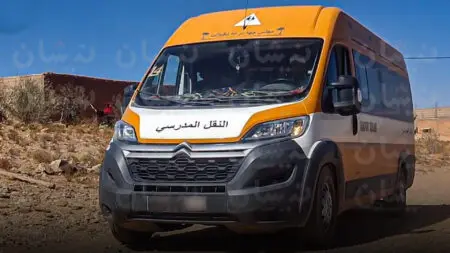 سيارة نقل مدرسي تُقلّ مدعوين لزفاف مستشارة تفجّر جدلاً واسعًا بوزان