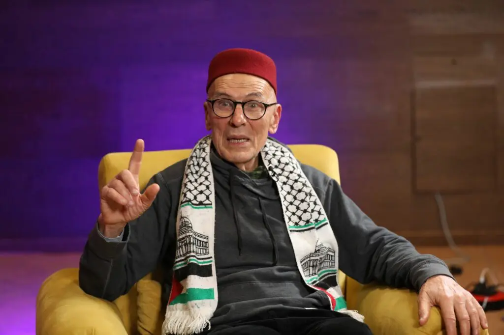 وفاة الناشط الحقوقي سيون أسيدون