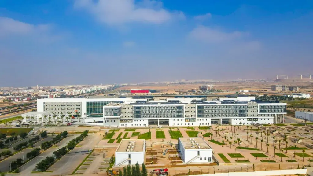 نقابة صحية تحذّر من انطلاقة مرتجلة للمستشفى الجامعي بأكادير