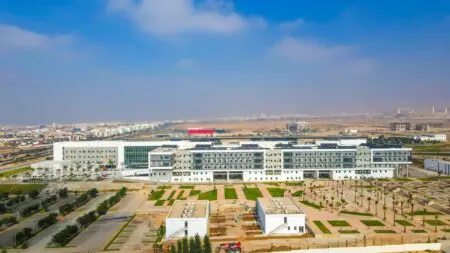 نقابة صحية تحذّر من انطلاقة مرتجلة للمستشفى الجامعي بأكادير