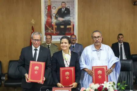 بنعلي تشرف على توقيع اتفاقيات شراكة استراتيجية بالداخلة لدعم الانتقال الطاقي والرقمنة