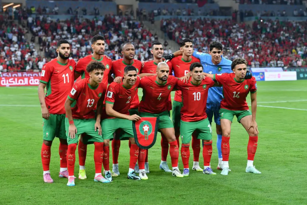 جيل ذهبي وجمهور لا يرحم.. قراءة فرنسية ترجّح تتويج المغرب بـ “الكان”