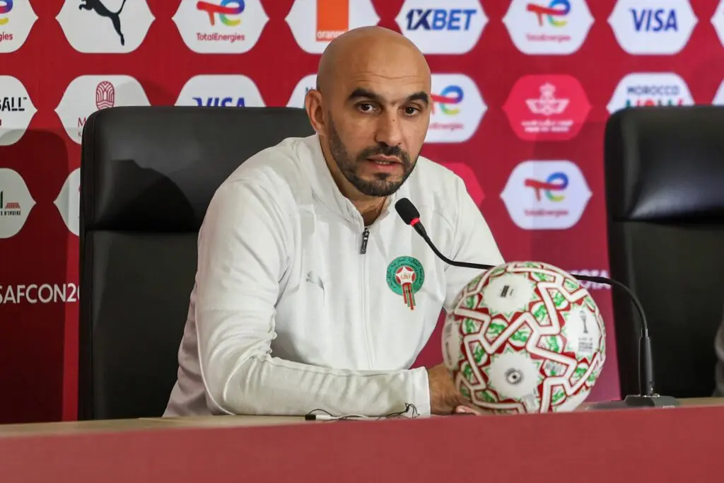 “لعبنا بـ12 لاعباً”.. الركراكي يشيد بالجمهور ويؤكد: الطريق ما زال طويلاً