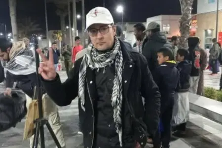 ستة أشهر حبسا وغرامة مالية للمدون ياسين بنشقرون