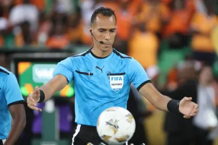 أخيرا.. “كاف” يعلن عن حكم مباراة المغرب والكاميرون