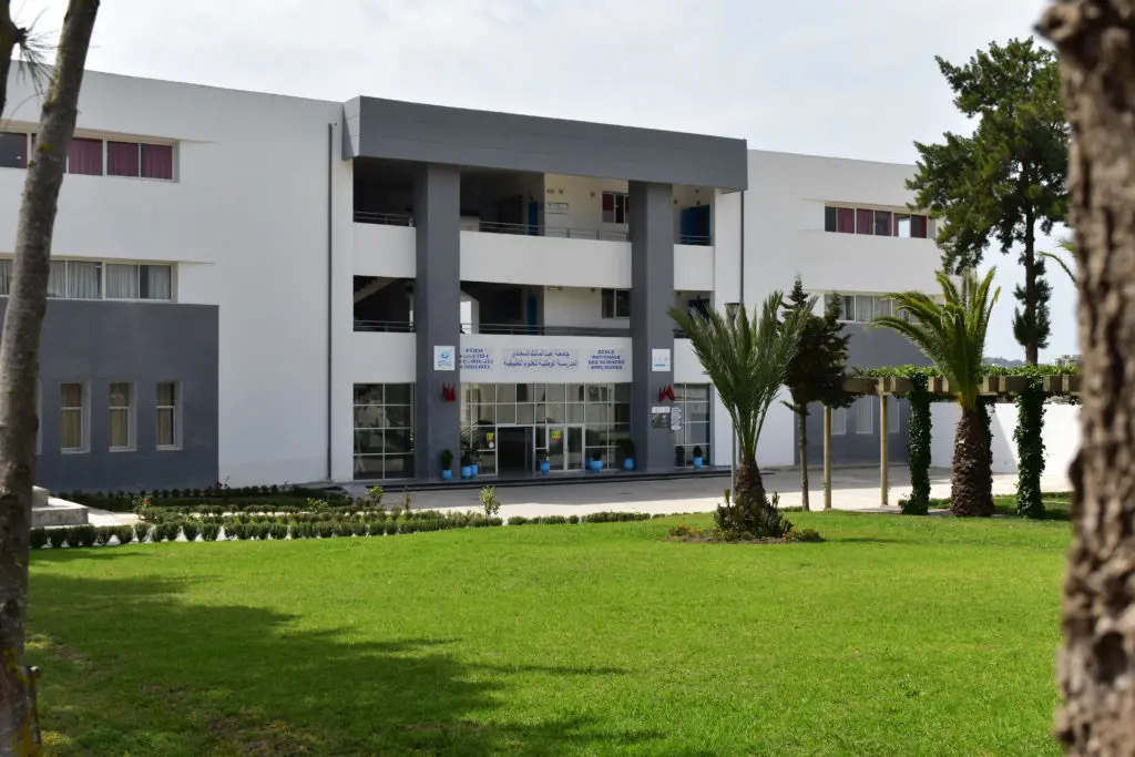 اختلاسات وتزوير شيكات بمبالغ ضخمة تعيد ملف المدرسة العلوم التطبيقية بطنجة إلى الواجهة