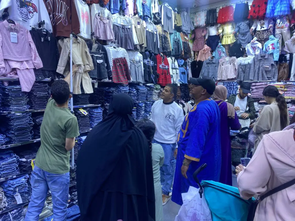 “فاتورة العيد”.. حين تتحول “الفرحة” إلى اختبار قاسٍ لجيوب المغاربة (روبورتاج)