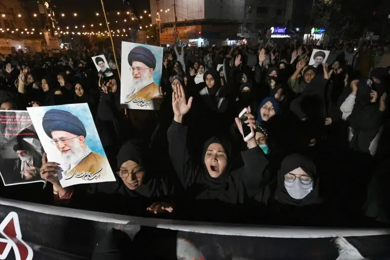 واشنطن بوست: رغم الضربات الأمريكية والإسرائيلية النظام الإيراني ما يزال متماسكا ومصمما على البقاء