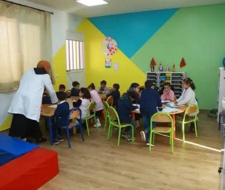 خطأ إداري يحرم مربيات التعليم الأولي بإفران من “علاوة الأقدمية”