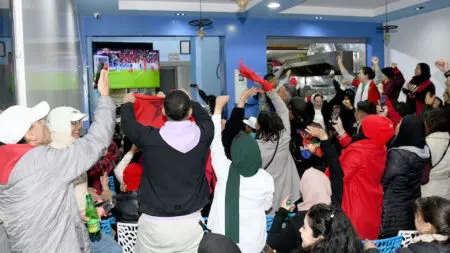 “فراقشية المنتخب”.. مقاعد بـ500 درهم لمتابعة المباريات