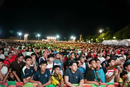 “فان زون” فاس تتحول إلى مدرج مونديالي بحضور 10 آلاف مشجع