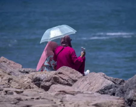 الحرارة تضرب الجيوب.. موجة الصيف ترفع فاتورة الأسر المغربية