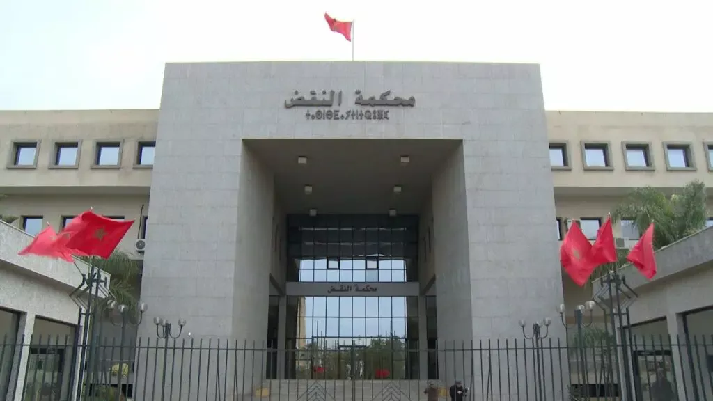 محكمة النقض تعتبر النوم بمقر العمل خطأ جسيما يبرر إنهاء عقد الشغل