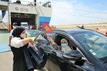 نادي المحامين يخصص خطوطا مجانية للجالية