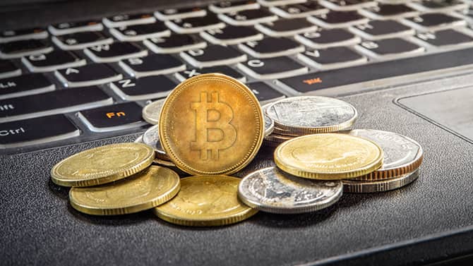 الأمن يُطيح بـ4 متورطين في “كمين العملات المشفرة”